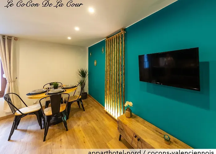 Le Cocon De La Cour * Valenciennes